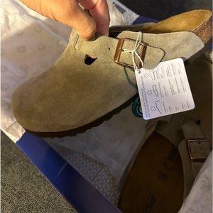 Men’s Birkenstock size 10 Taupe Clogs.